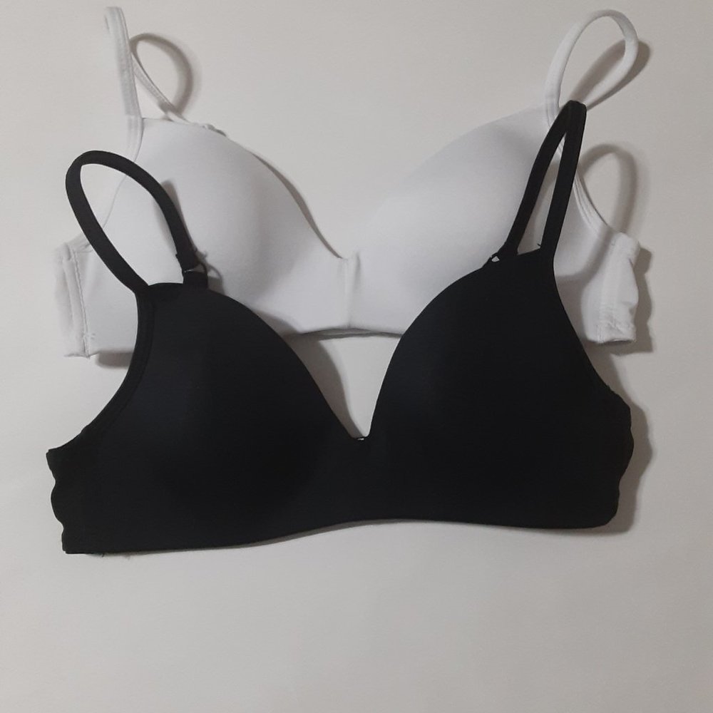 Maidenform Girls Black and White Bras